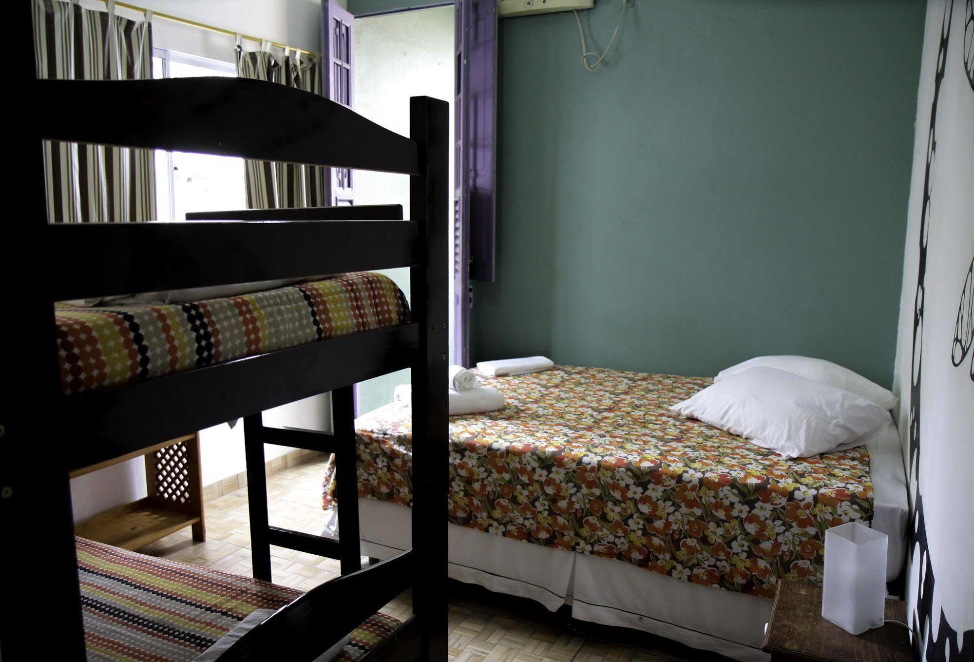 Vila Carioca Hostal
